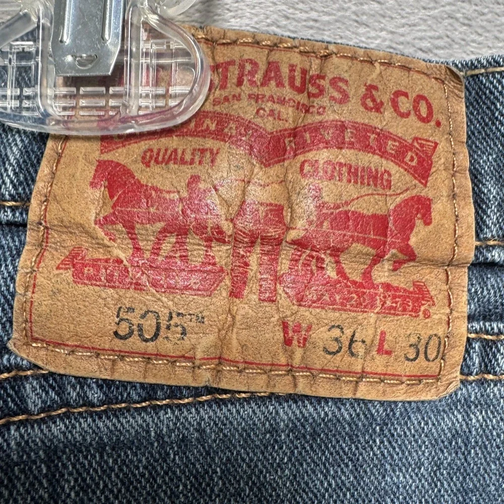 Levis 505‎ Jeans Mens 36x30 Blue Medium Wash Straight Denim Regular Fit Cotton